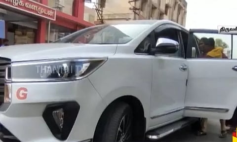 மேயருக்கு கொடுத்த அரசு வாகனத்தில் குடும்பத்தினரோடு ஷாப்பிங் - வெளியான பரபரப்பு காட்சி