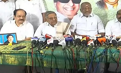 'அ.தி.மு.க. பொதுச்செயலாளர் தேர்தல் அறிவிப்பு மிகவும் சிறுபிள்ளைத்தனமானது' - பண்ருட்டி ராமச்சந்திரன்