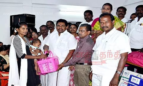 127 கர்ப்பிணி பெண்களுக்கு சத்துணவு பெட்டகம்; அமைச்சர் அனிதா ராதா கிருஷ்ணன் வழங்கினார்