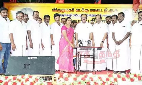 தொழில்துறையில் தமிழ்நாடு முதன்மை மாநிலமாக திகழ முதல்-அமைச்சர் மு.க.ஸ்டாலின்தான் காரணம்-அமைச்சர் தங்கம் தென்னரசு பேச்சு