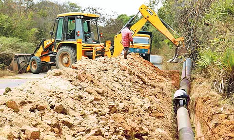 திருத்தணியில் ரூ.110 கோடியில் கூட்டு குடிநீர் திட்ட பணிகள் தீவிரம் - 2 மாதத்திற்குள் முடியும் என அதிகாரி தகவல்