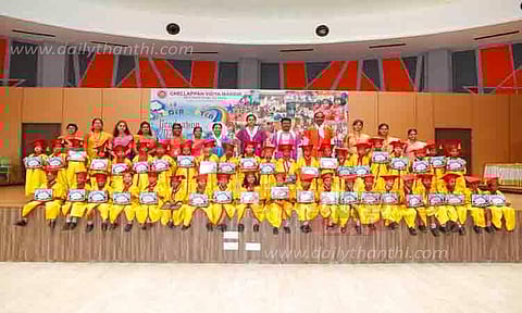 மழலையர் பட்டமளிப்பு விழா