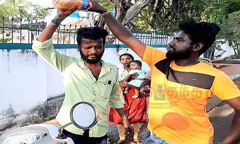 கலெக்டர் வீட்டு முன்பு என்ஜினீயர் தீக்குளிக்க முயற்சி