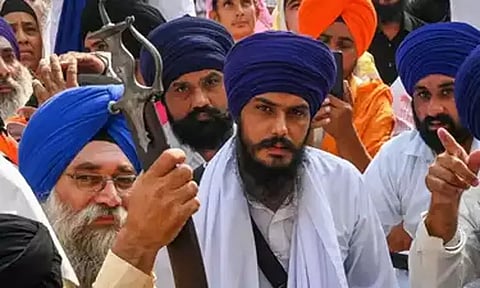 பஞ்சாப் பிரிவினைவாத தலைவன் அம்ரித்பால் சிங்கை கைது செய்ய போலீஸ் தீவிரம்