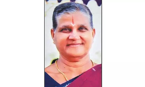 சொத்து தகராறில் அண்ணனை உயிருடன் எரித்துக்கொல்ல முயன்ற பெண்