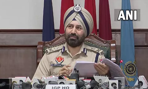 அம்ரித்பால் மீது தேசிய பாதுகாப்பு சட்டம் பாய்ந்தது; புகைப்படங்களை வெளியிட்டு தேடுதல் பணி தீவிரம்