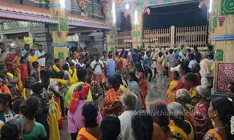 பண்ணாரி மாரியம்மன் கோவிலில்பூச்சாட்டுதலுடன் குண்டம் விழா தொடங்கியது