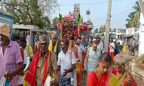 சத்தி சிக்கரசம்பாளையத்தில் பண்ணாரி மாரியம்மன் திருவீதி உலா