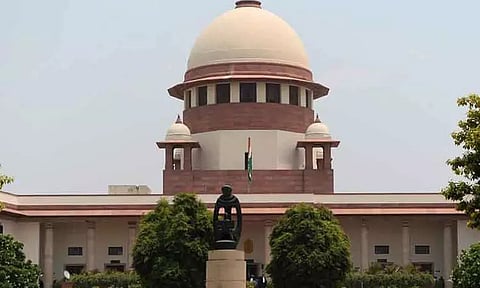 ஐகோர்ட்டில் தமிழை வழக்காடு மொழியாக்க வேண்டும் - தமிழக அரசின் கோரிக்கையை நிராகரித்த சுப்ரீம் கோர்ட்டு