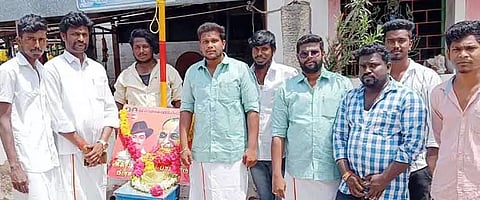 பகத்சிங் உருவ படத்துக்கு மாலை அணிவிப்பு