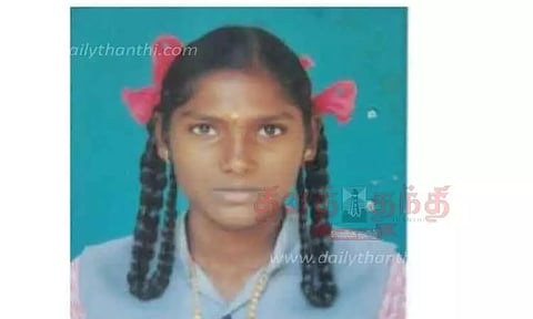மின்னல் தாக்கி பள்ளி மாணவி சாவு