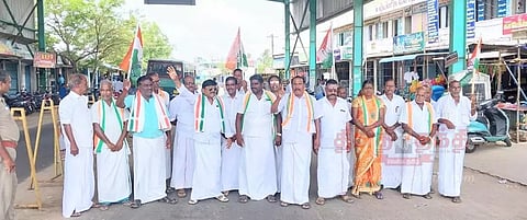 ஆயக்காரன்புலத்தில், காங்கிரசார் ஆர்ப்பாட்டம்