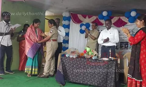 மகளிர் தின விருதுகள் வழங்கும் விழா