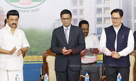 சென்னை ஐகோர்ட்டில் தமிழ் அலுவல் மொழியாக வேண்டும்-மதுரை விழாவில் சுப்ரீம் கோர்ட்டு தலைமை நீதிபதிக்கு முதல்-அமைச்சர் மு.க.ஸ்டாலின் கோரிக்கை-