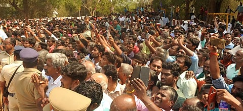 பெண் பக்தர்களுக்கு அனுமதியில்லை