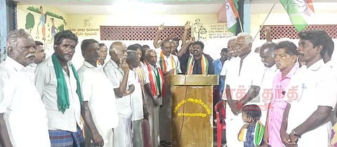 காங்கிரசார் ஆர்ப்பாட்டம்