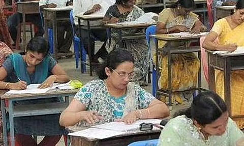 ஆசிரியர் தகுதித் தேர்வு 2-ம் தாளில் 2 விழுக்காடு பட்டதாரி ஆசிரியர்கள் கூட தேர்ச்சி பெறவில்லை - அதிர்ச்சி தகவல்