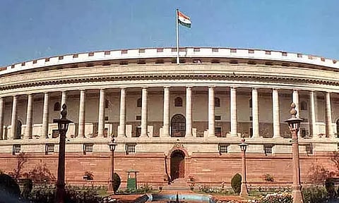 அமளிக்கிடையே மசோதா நிறைவேற்றம் - நாடாளுமன்றம் 3-ந் தேதிக்கு ஒத்திவைப்பு