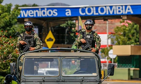 கொலம்பியா: ராணுவ தளம் மீது கிளர்ச்சியாளர்கள் தாக்குதல்; 9 வீரர்கள் மரணம்