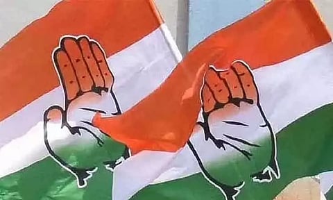 லலித் மோடி போன்ற சர்வதேச ஊழல்வாதிகள், பிரதமர் மோடிக்கு ஆதரவு - காங்கிரஸ் விமர்சனம்