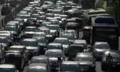 15 ஆண்டுகளுக்கு மேலாக இயங்கும் பொது போக்குவரத்துக்கு சொந்தமான வாகனங்களின் பதிவுகள் நாளை முதல் ரத்து
