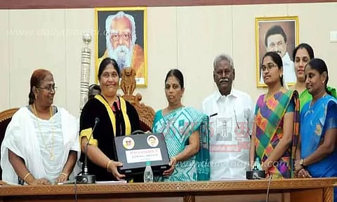 ஈரோடு மாநகராட்சியில்நடப்பு நிதியாண்டுக்கான பட்ஜெட் தாக்கல்