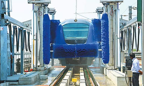 மெட்ரோ ரெயில் பராமரிப்புக்காக விம்கோ நகர் மெட்ரோ பணிமனையில் தானியங்கி ரெயில் கழுவும் ஆலை திறப்பு