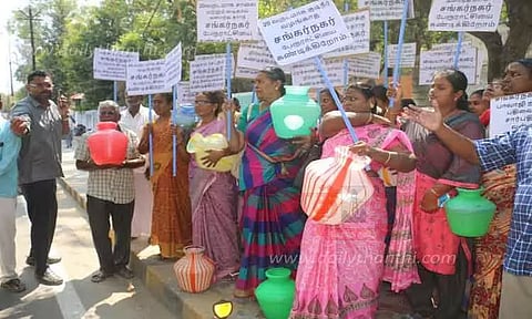 நெல்லை கலெக்டர் அலுவலகத்தை சங்கர்நகர் பகுதி பொதுமக்கள் காலிக்குடங்களுடன் முற்றுகை