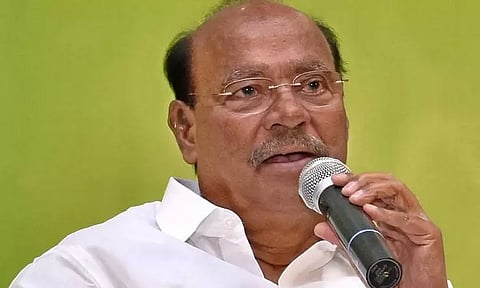 முதுநிலை ஆசிரியர் பணியில் தமிழ்வழி பயின்றவர்களுக்கு அநீதி இழைப்பதா? - டாக்டர் ராமதாஸ் கண்டனம்