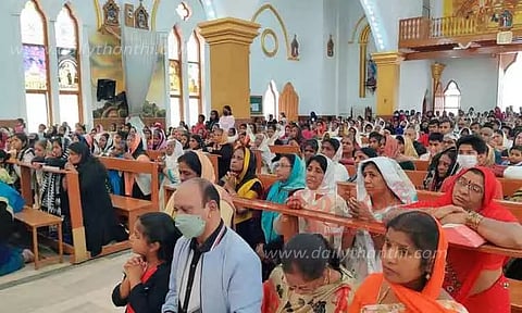 தேவாலயங்களில் சிறப்பு பிரார்த்தனை