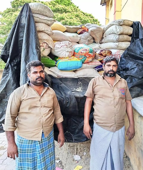 12 டன் ரேஷன் அரிசி பறிமுதல்