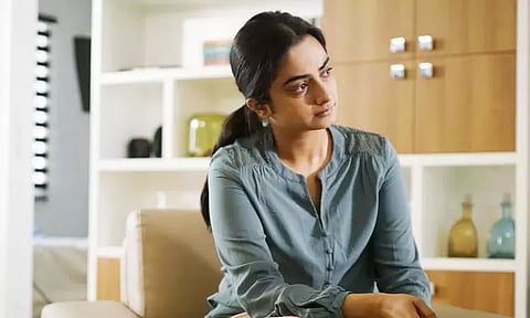 திரில்லர் திரைப்படமாக உருவாகும் 'அவள் பெயர் ரஜ்னி'.. போஸ்டர் வெளியீடு