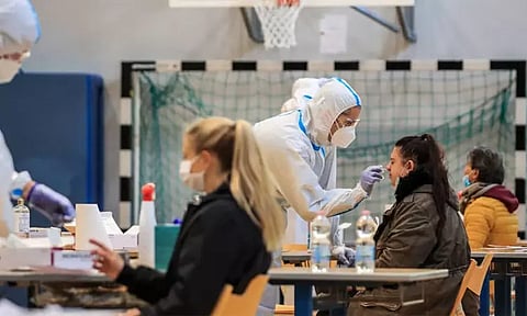 உலகம் முழுவதும் கொரோனா பாதிப்பில் இருந்து குணமடைந்தோர் எண்ணிக்கை 65.77 கோடியாக உயர்வு