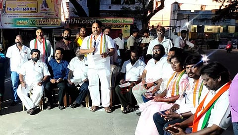 காங்கிரஸ் சார்பில் தெருமுனை பிரசார கூட்டம்