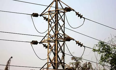 கேபிள் ஒயர்கள், இன்டர்நெட் இணைப்புகளை ஒழுங்குபடுத்த நடவடிக்கை