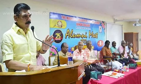 பழைய மாணவர்கள் சந்திப்பு