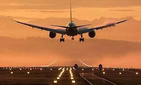 அத்துமீறலில் ஈடுபடும் பயணிகள் விமானத்தில் பயணிக்க தடை - விமான நிறுவனங்களுக்கு டி.ஜி.சி.ஏ. அறிவுறுத்தல்