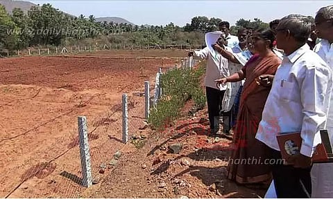 தரிசு நில மேம்பாட்டு திட்டப்பணிகளை கலெக்டர் நேரில் ஆய்வு