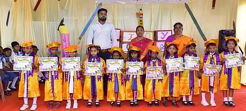 மழலையர் பட்டமளிப்பு விழா