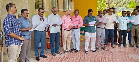 கலெக்டர்-போலீஸ் கமிஷனர் அலுவலகங்களில்சமத்துவ நாள் உறுதிமொழி ஏற்பு