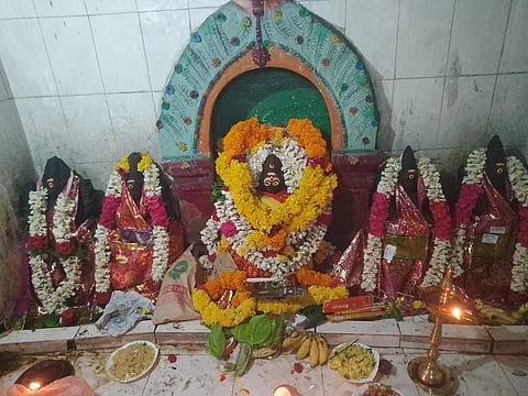வீரமாகாளியம்மன் கோவிலில் சிறப்பு பூஜை