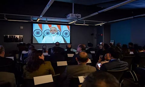 பருவநிலை மாற்றம் பற்றி மாநாடுகளில் பேசினால் மட்டுமே தீர்வு ஏற்படாது: பிரதமர் மோடி