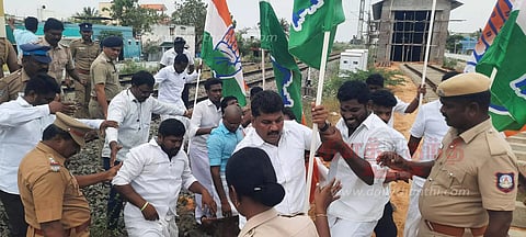 ரெயில் மறியல் முயற்சி; 168 பேர் கைது