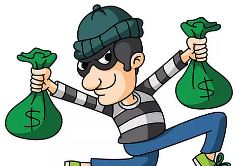 வீடு புகுந்து 5 பவுன் நகைகள் திருட்டு