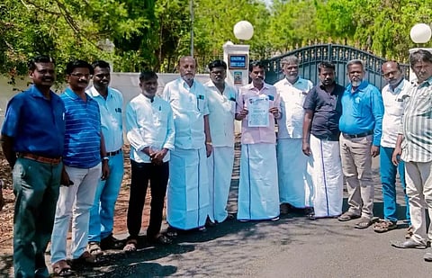 பெரியகுளத்தில் நடந்த'கலவரத்துக்கு பா.ஜ.க.வினர் தான் காரணம்':கலெக்டரிடம் விடுதலை சிறுத்தைகள் கட்சியினர் புகார்