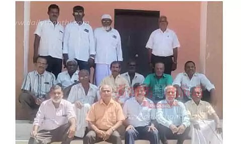 46 ஆண்டுக்கு பிறகு முன்னாள் மாணவர்கள் சந்திப்பு