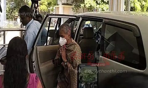 பற்களை பிடுங்கிய விவகாரம்: அதிகாரி அமுதா முன் 10 பேர் ஆஜர்