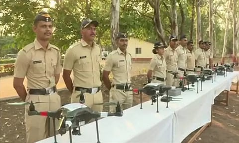 மராட்டிய சிறைகளில் கைதிகளை கண்காணிக்க ஆளில்லா விமானங்கள்; நாட்டில் 2-வது மாநிலம்