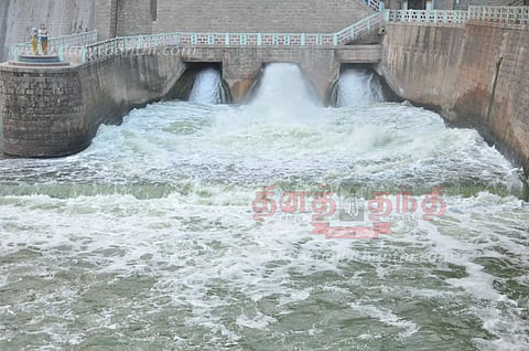 குடிநீர் திட்டப்பணிகளுக்காககிருஷ்ணகிரி கே.ஆர்.பி.அணையில் இருந்து தண்ணீர் திறப்பு