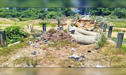 பேரம்பாக்கத்தில் சேதமடைந்த தரைப்பாலத்தை சீரமைத்து தர வேண்டும் - பொதுமக்கள் கோரிக்கை